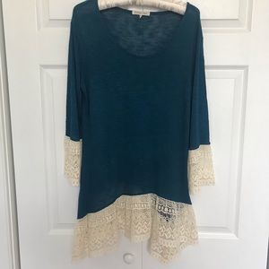 Indigo Soul Teal and Cream Tunic. Size Medium